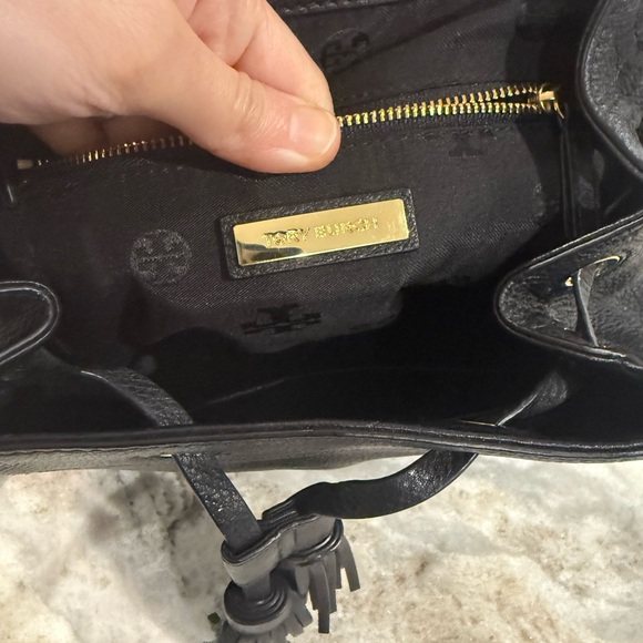 Beautifully black leather Tory Burch whipstitch backpack EUC - Picture 8 of 10